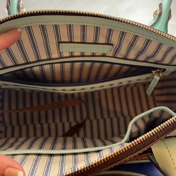 New!! Dooney And Bourke Domed Satchel
